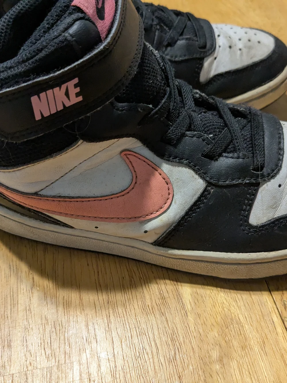 Nike Kids High-Top Sneakers in Black, White & Pink
